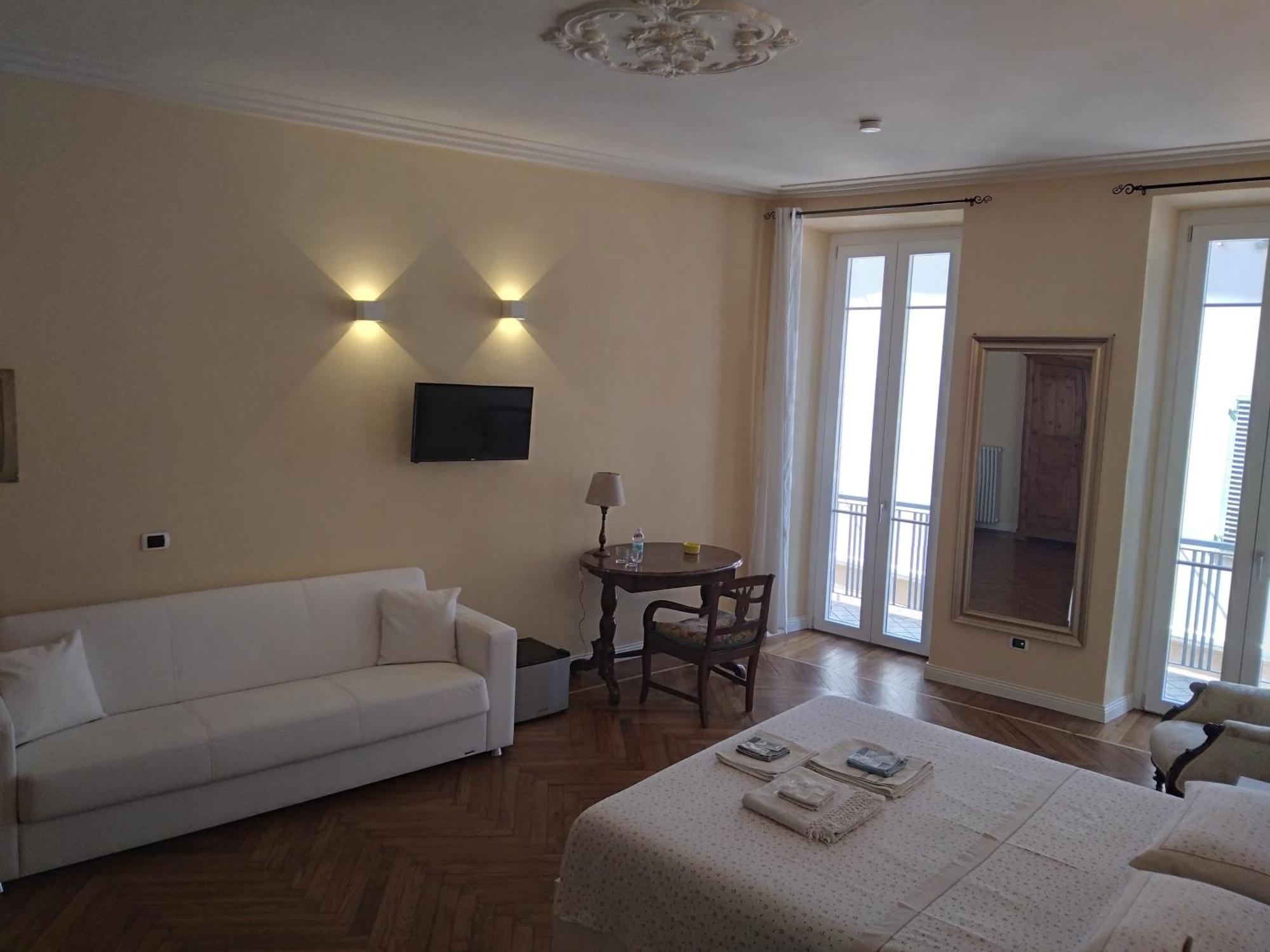 Porte ad Arco Bra Exterior foto